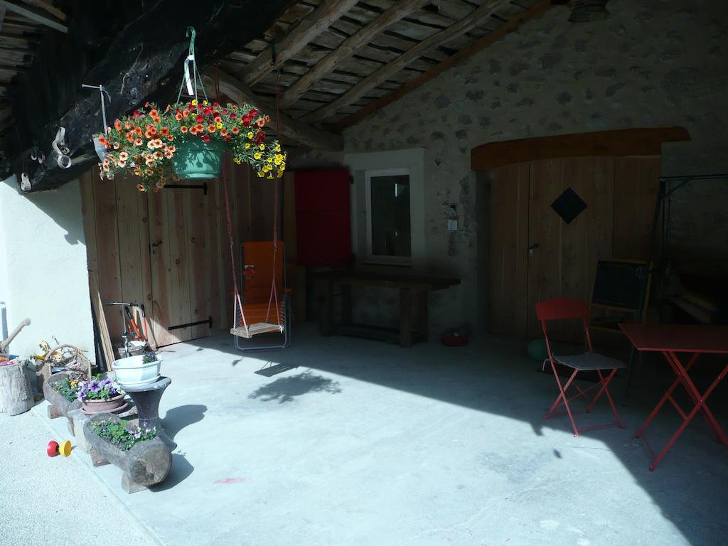 La Grange D'Agnes Bed & Breakfast Montmaur-en-Diois Exterior photo
